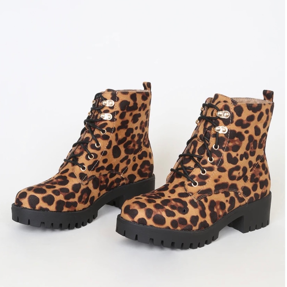 Leopard boots! Size 6.5. NIB.